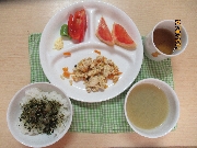 今日の給食とおやつ6月4日