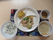 今日の給食とおやつ6月7日