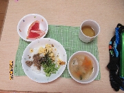 今日の給食とおやつ6月24日