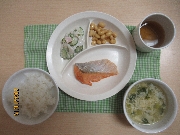 今日の給食とおやつ11月19日